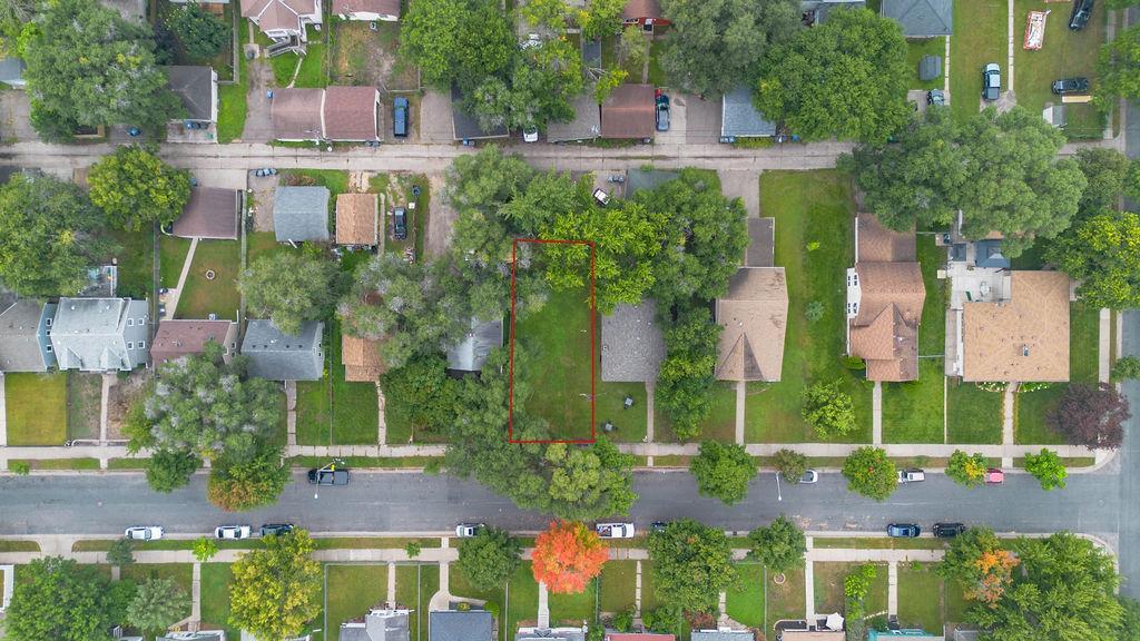 5135 Irving Avenue N Property Photo 5