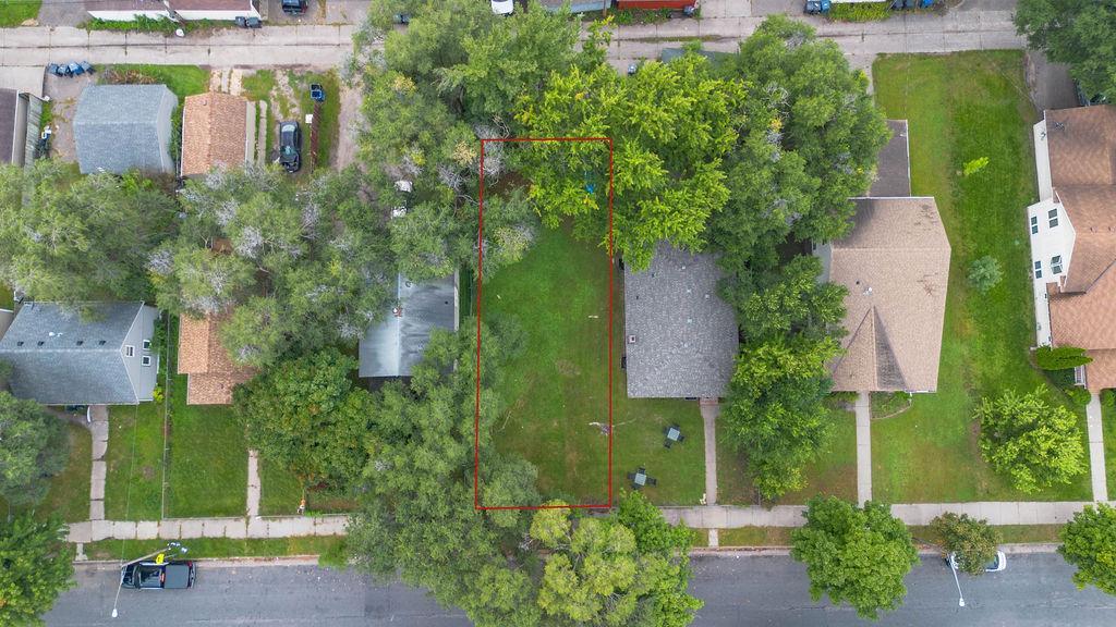 5135 Irving Avenue N Property Photo 7