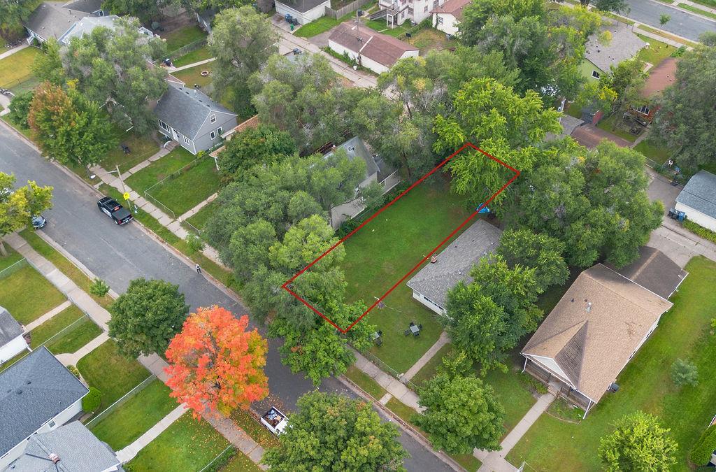 5135 Irving Avenue N Property Photo 11