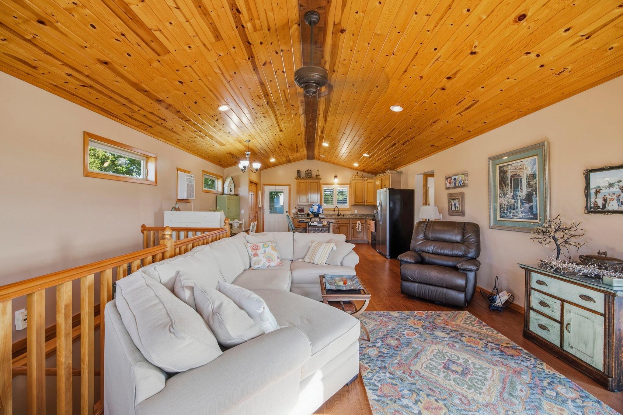 1712 Kestrel Circle Property Photo 9