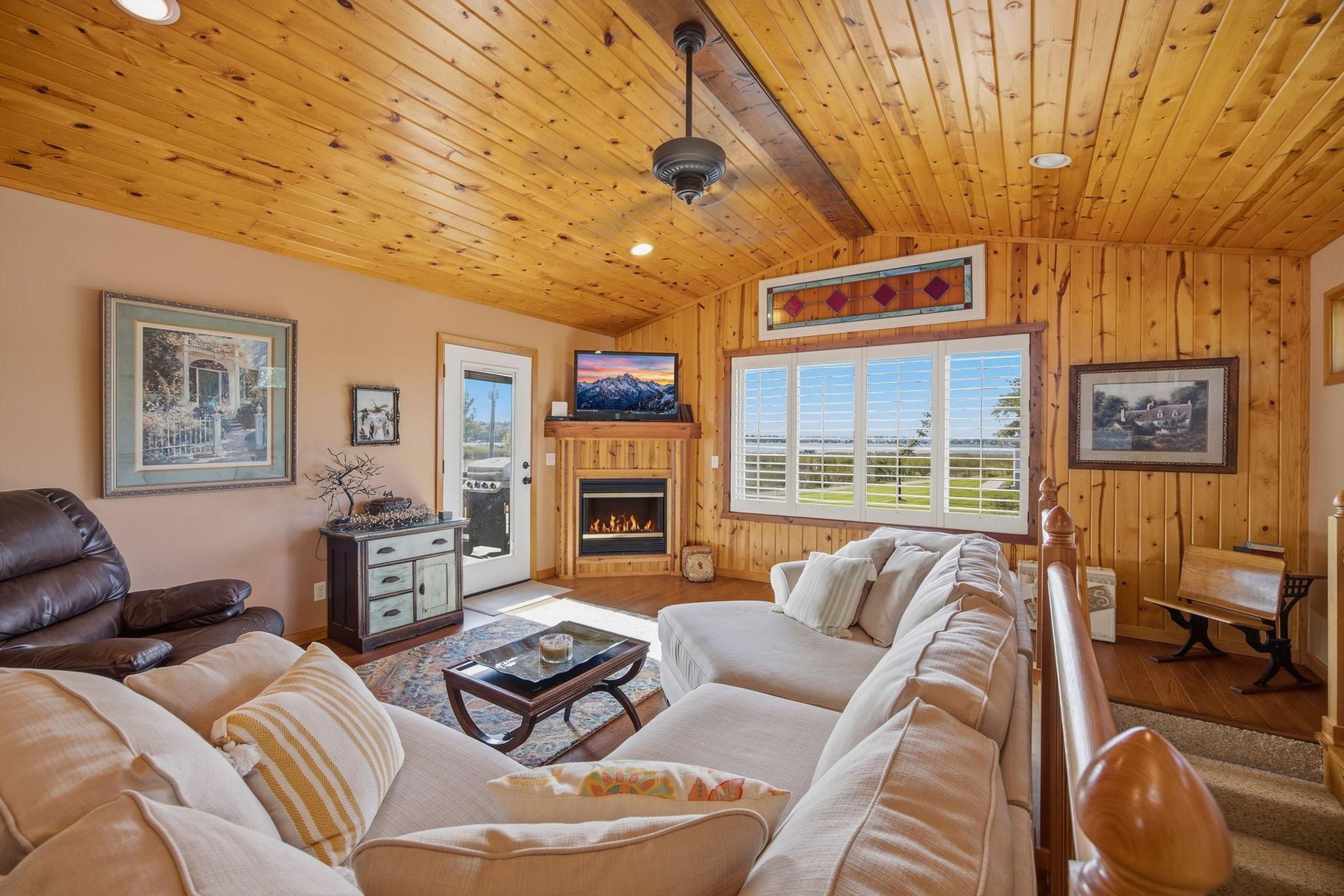1712 Kestrel Circle Property Photo 10