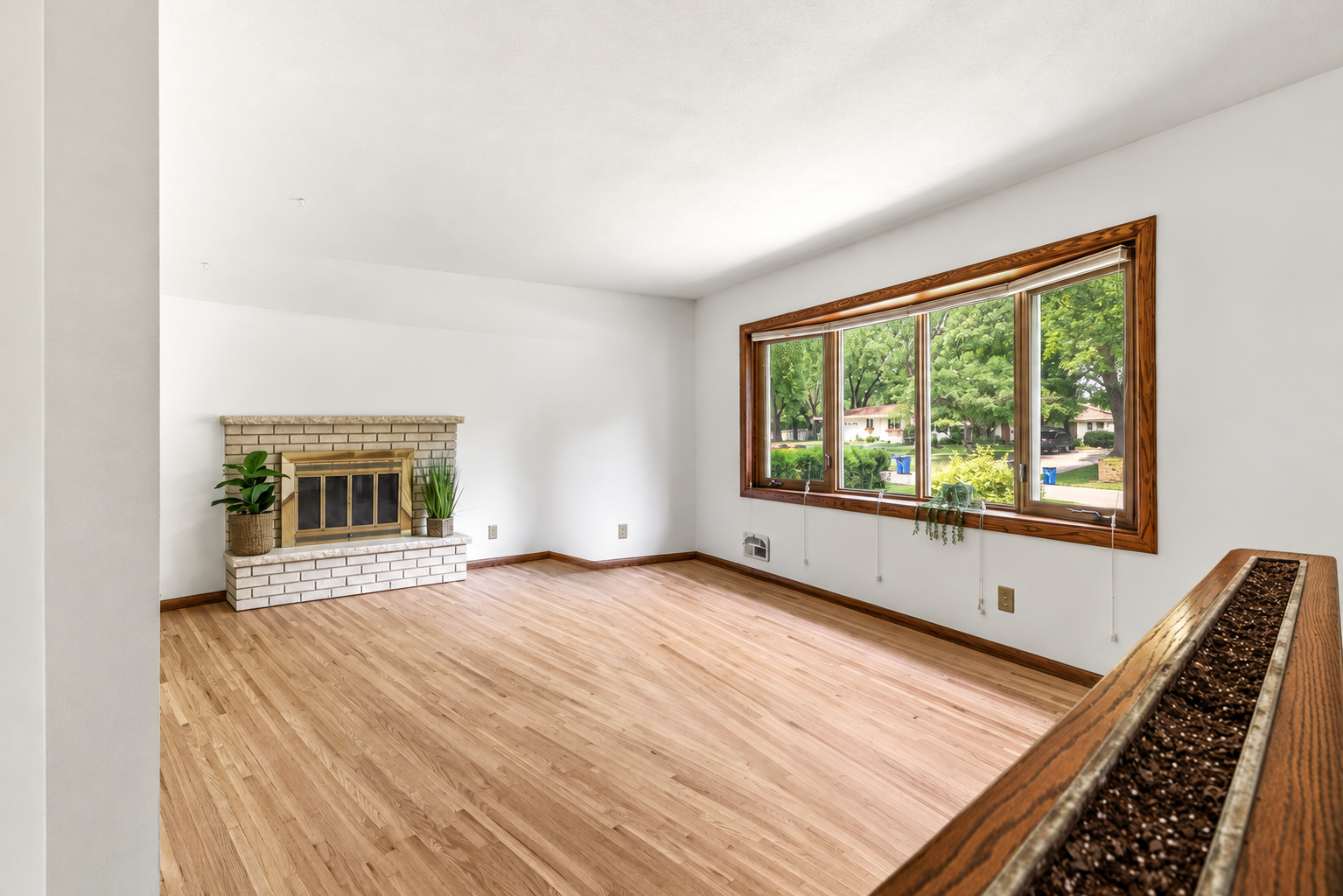 1760 Garland Lane N Property Photo 13