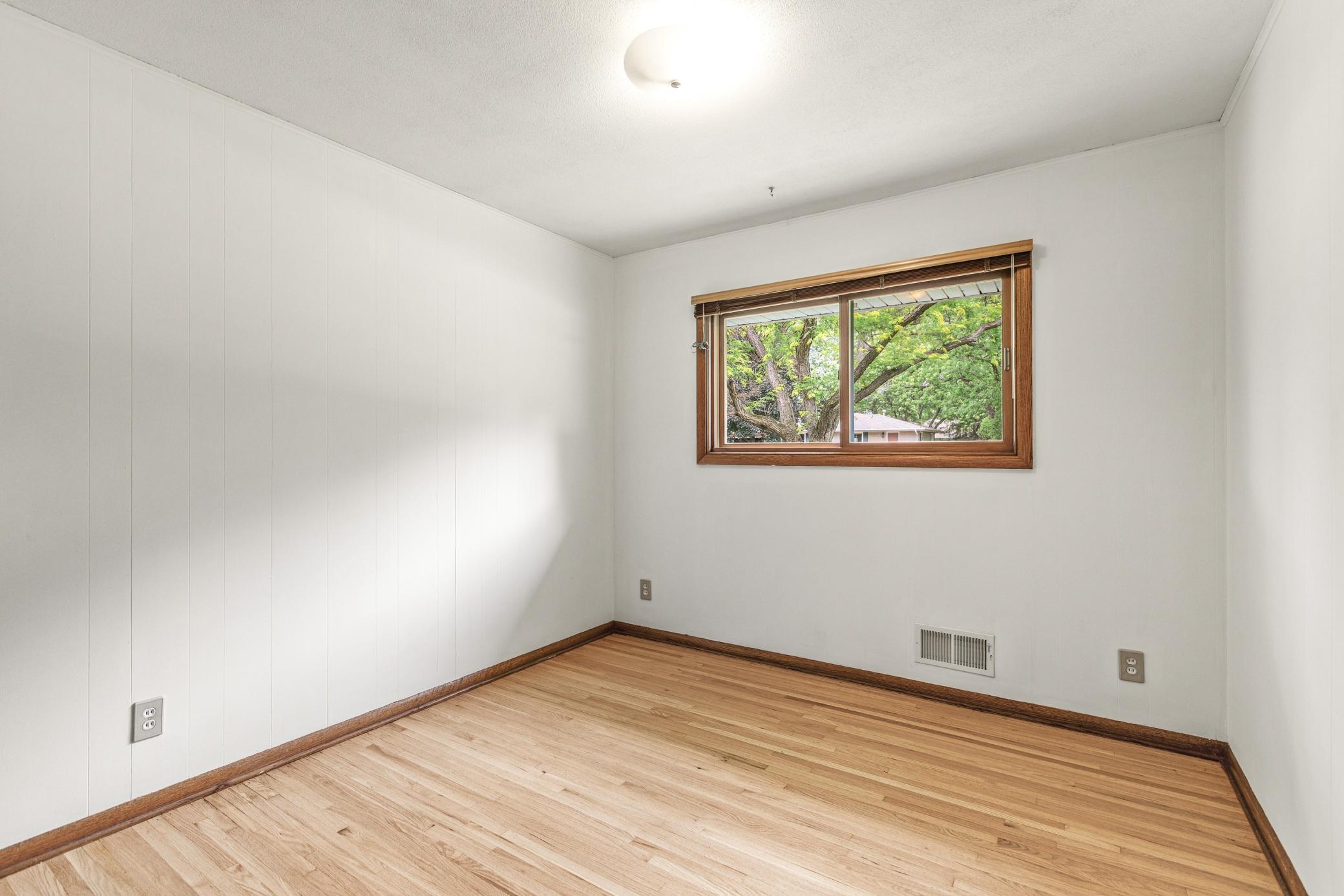 1760 Garland Lane N Property Photo 23