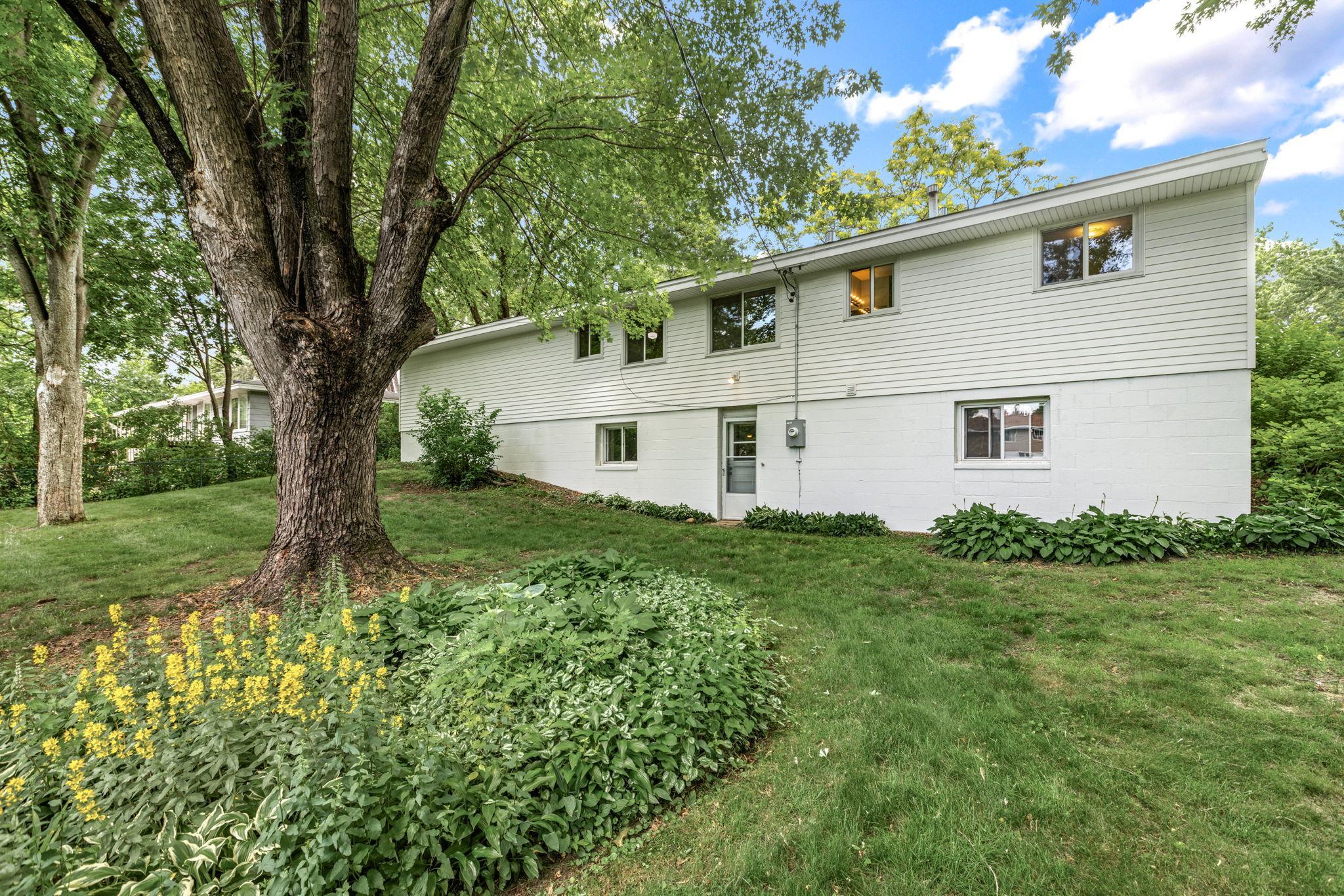 1760 Garland Lane N Property Photo 36