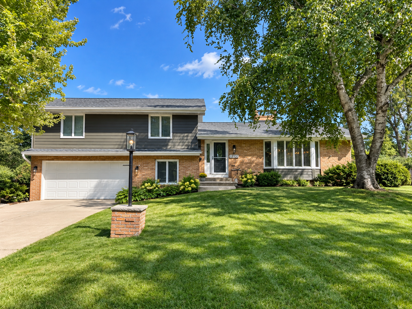 1800 Quebec Avenue N Property Photo 1
