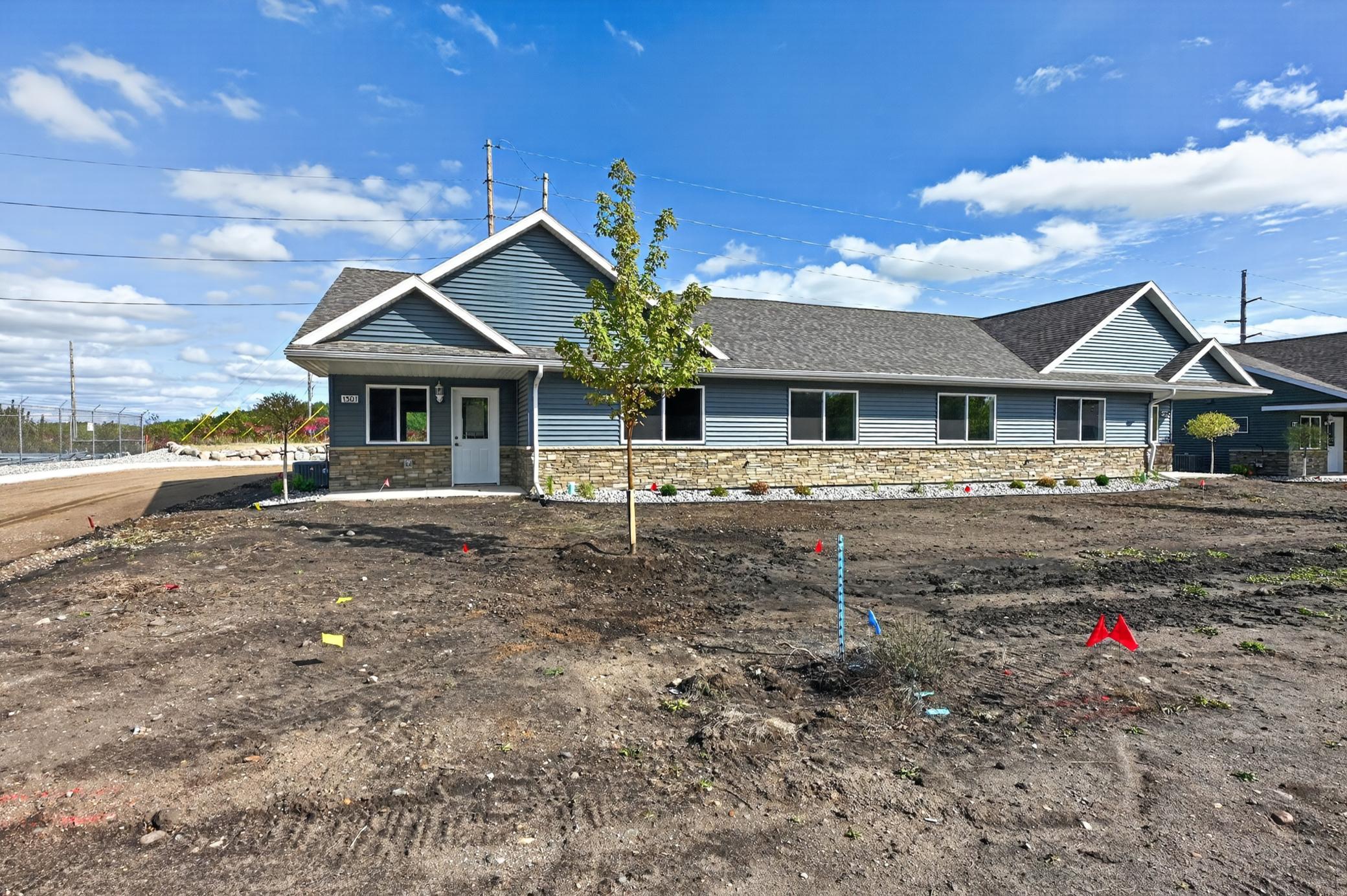 1501 Nokomis Street Property Photo 1