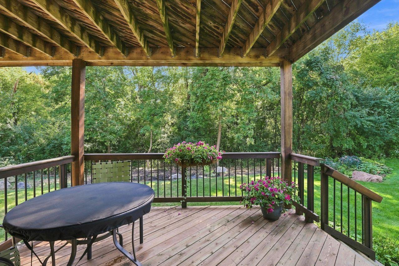 18385 Creeks Bend Drive Property Photo 2