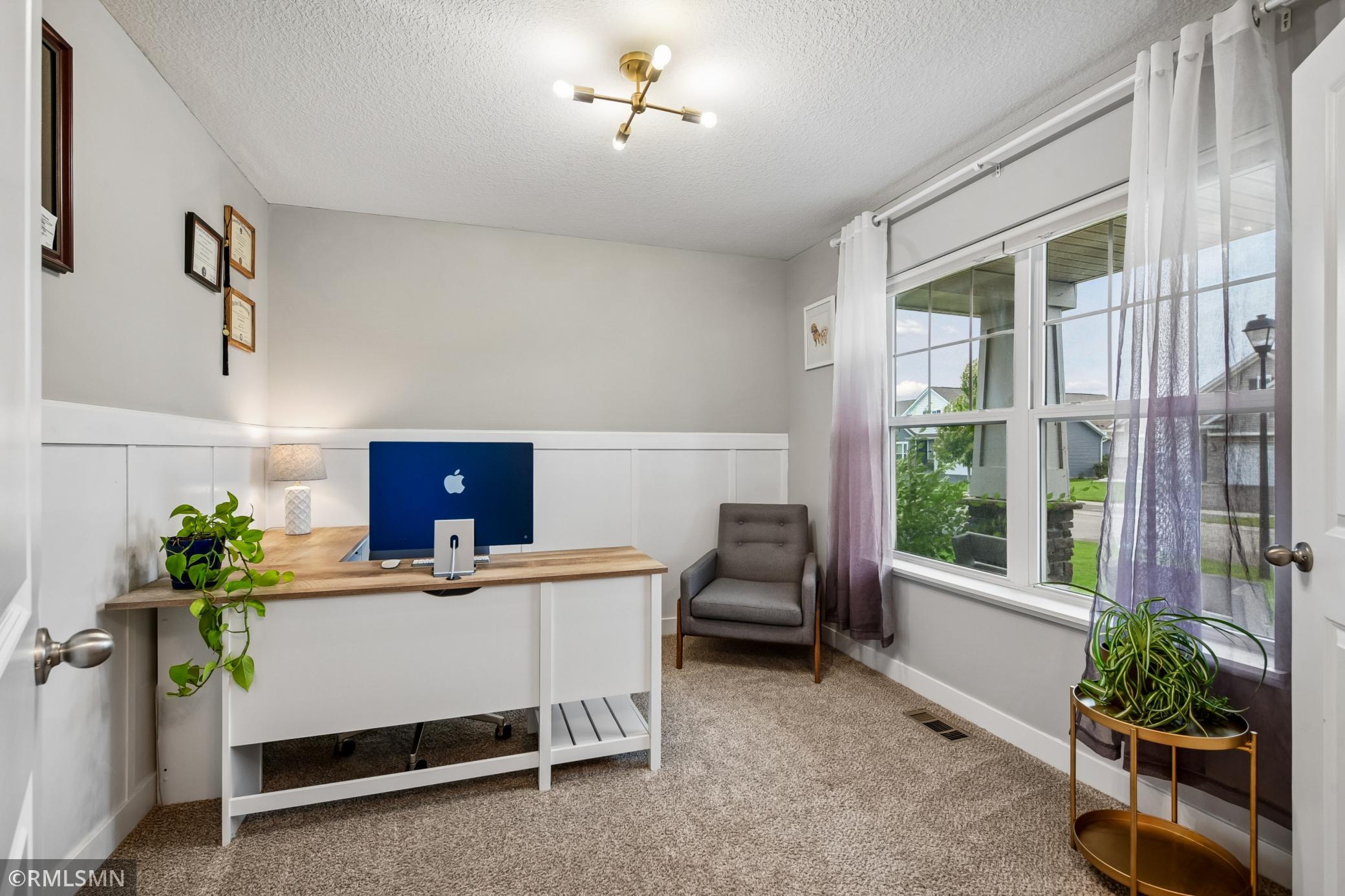 1909 Meridian Curve Property Photo 4