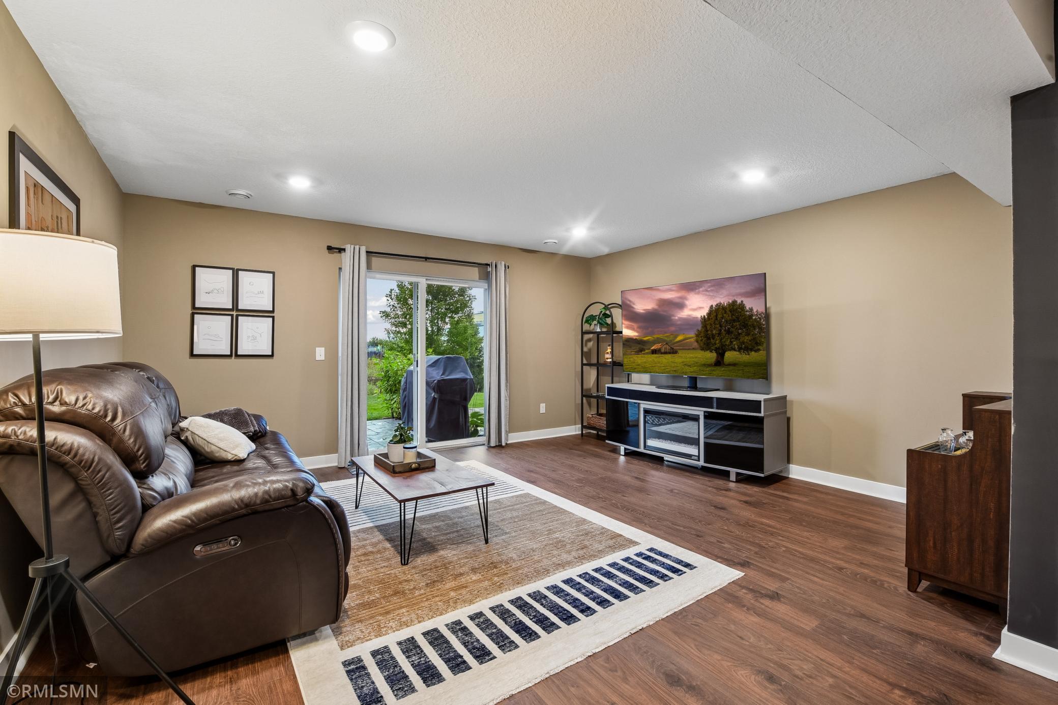 1909 Meridian Curve Property Photo 23