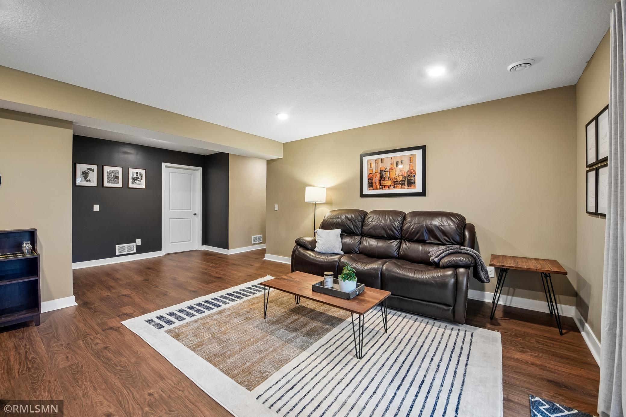 1909 Meridian Curve Property Photo 24