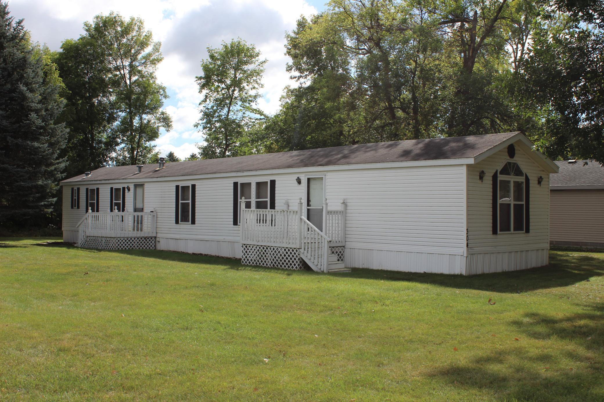 304 4th Street S Property Photo 1
