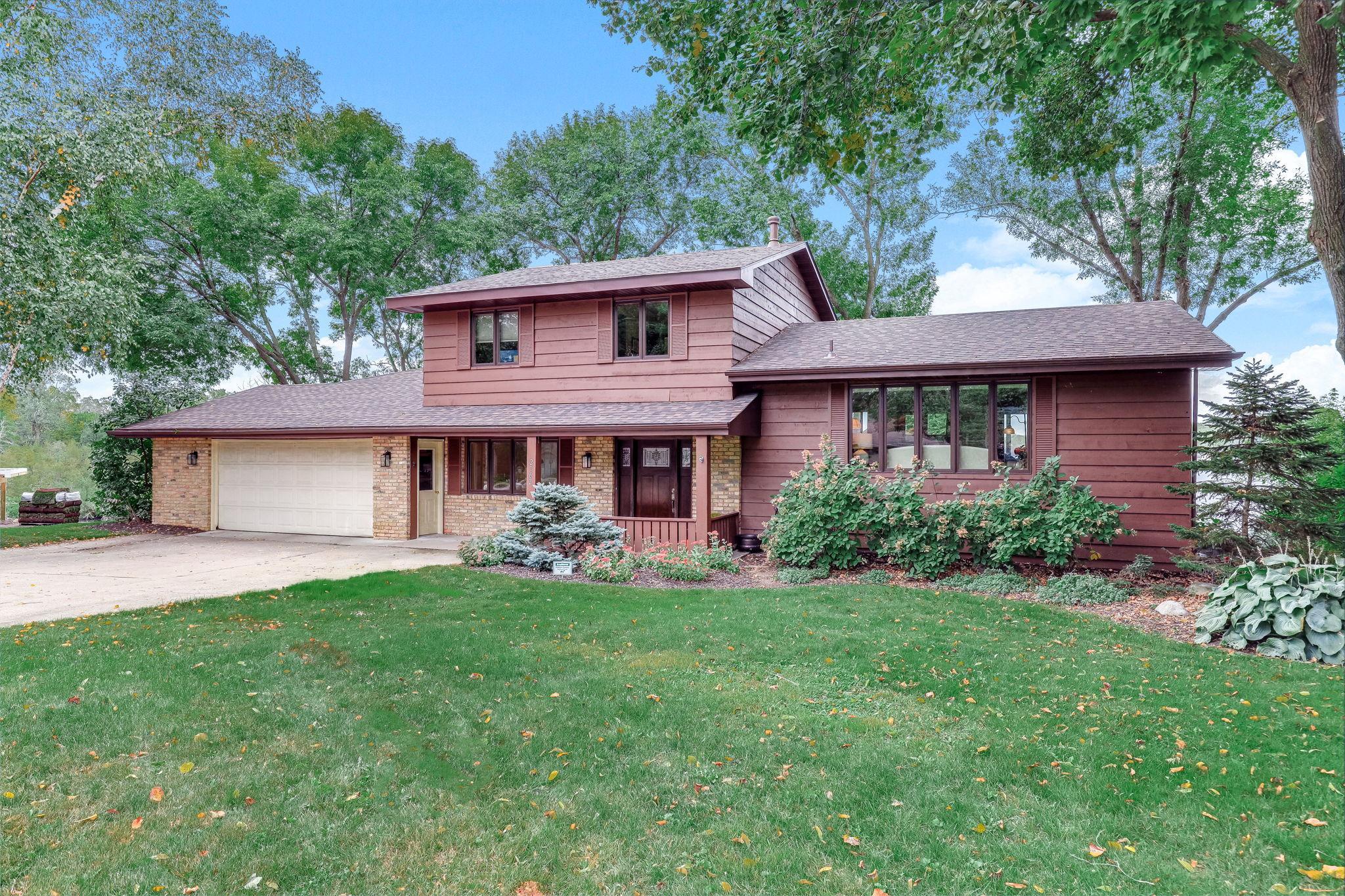 2162 Lakebrook Drive Property Photo 6