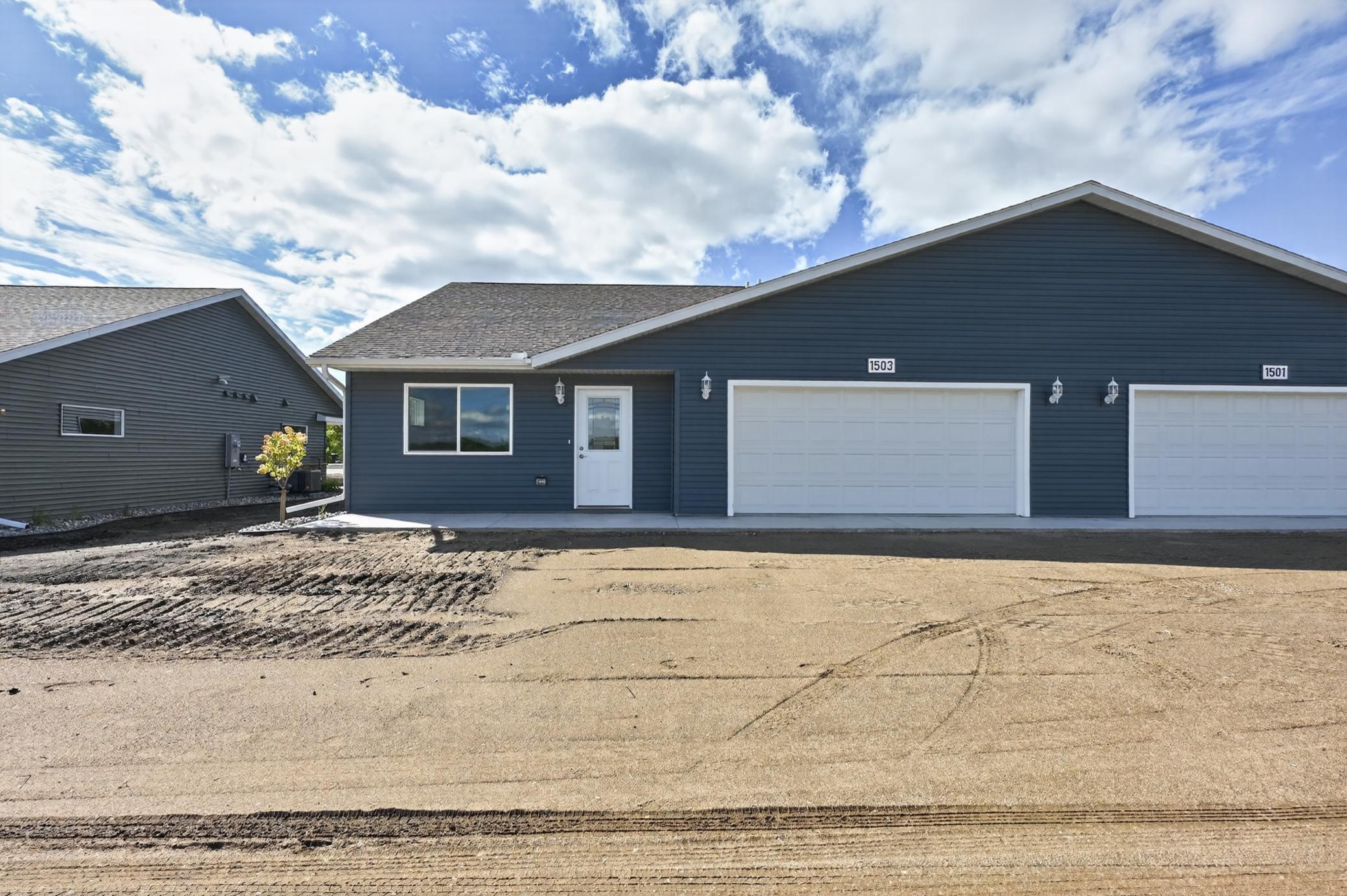 1503 Nokomis Street Property Photo 2