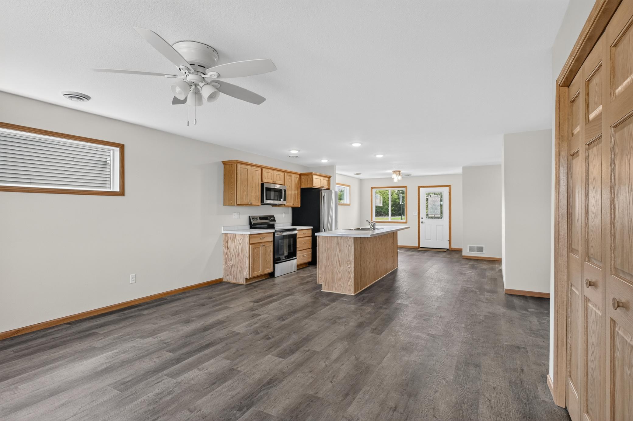 1503 Nokomis Street Property Photo 4
