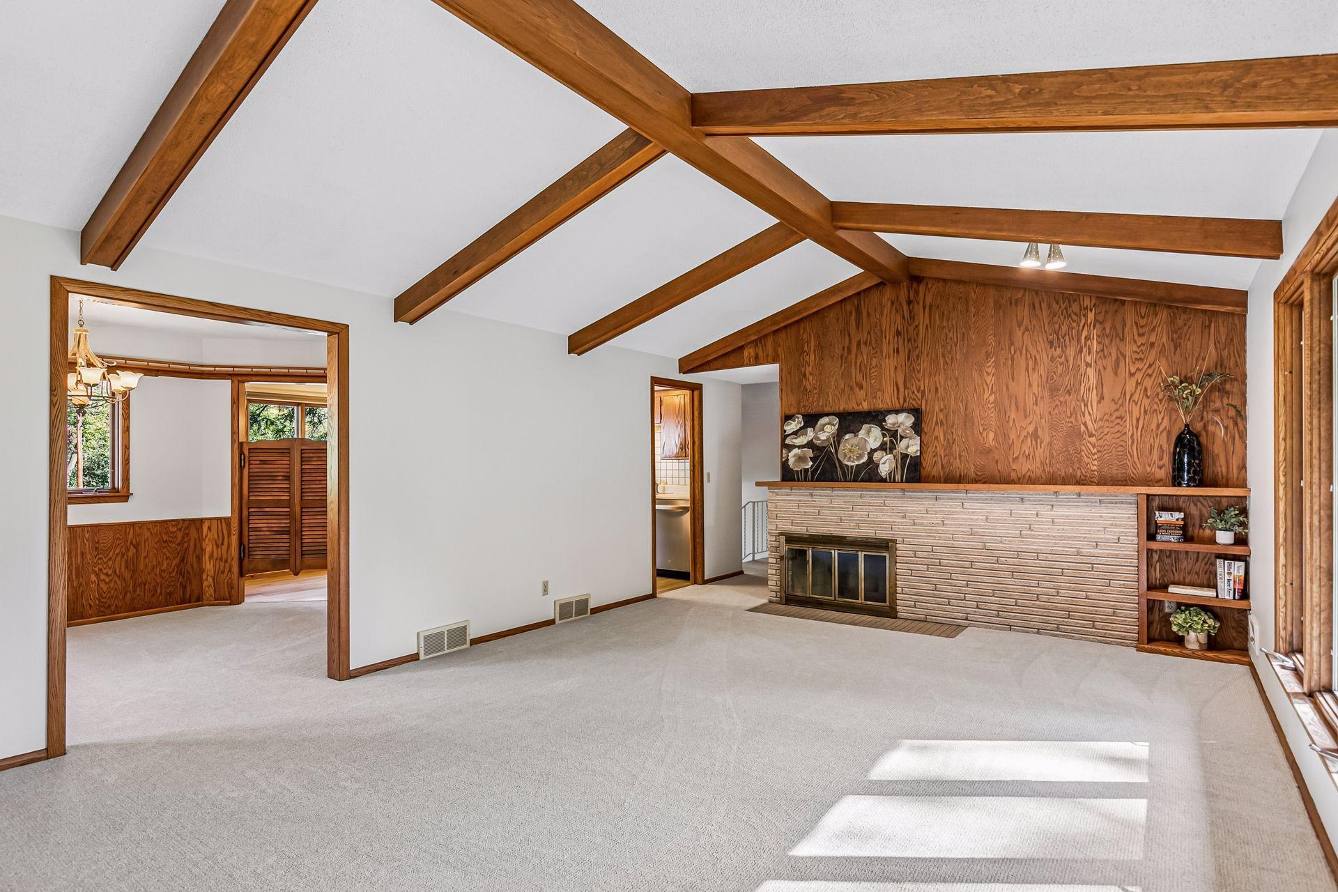 2931 Cedar Knoll Court Property Photo 4