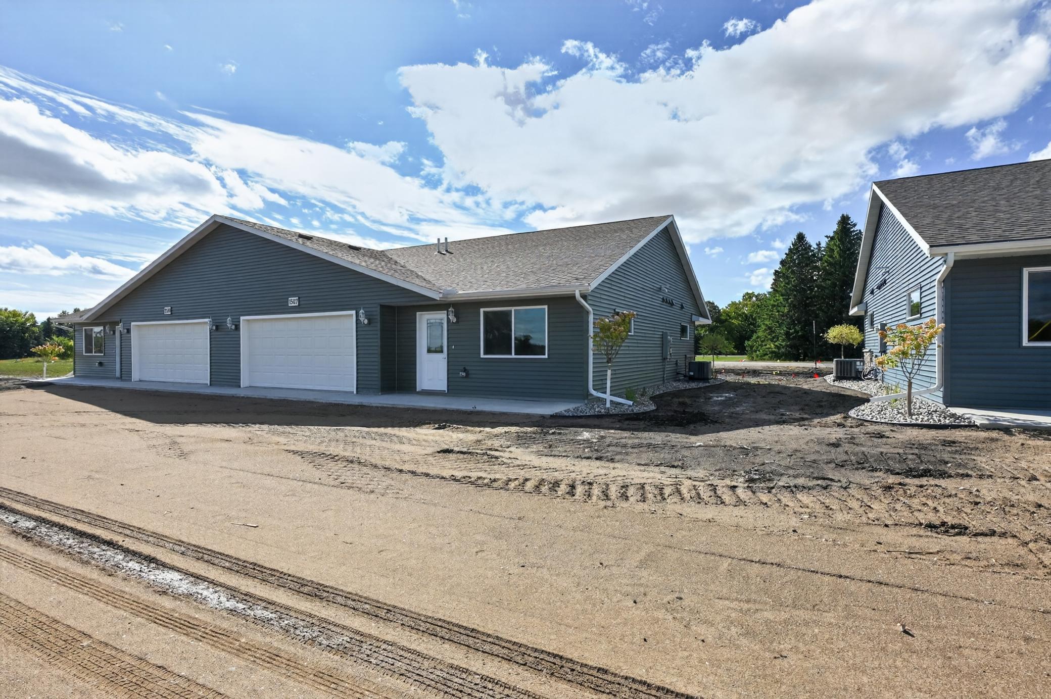 1507 Nokomis Street Property Photo 1
