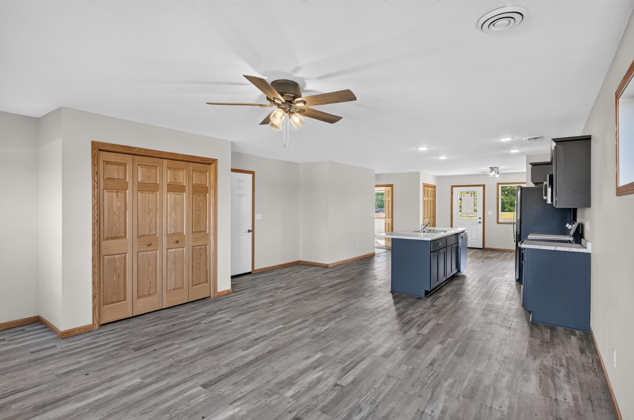 1507 Nokomis Street Property Photo 6