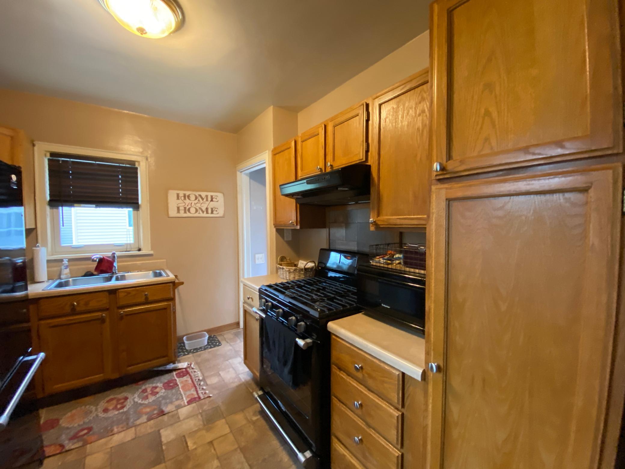 1408 Dunham Street Property Photo 5