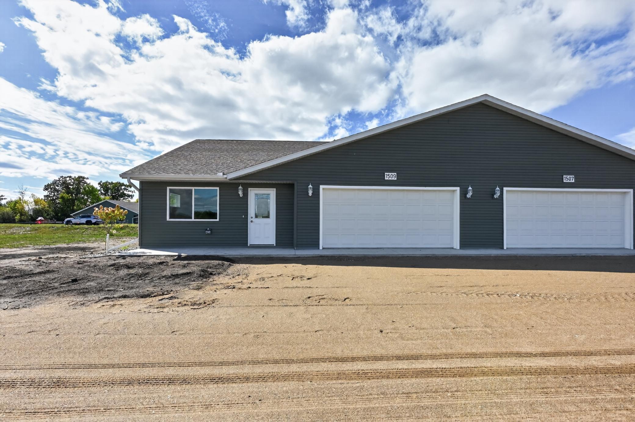 1509 Nokomis Street Property Photo 1
