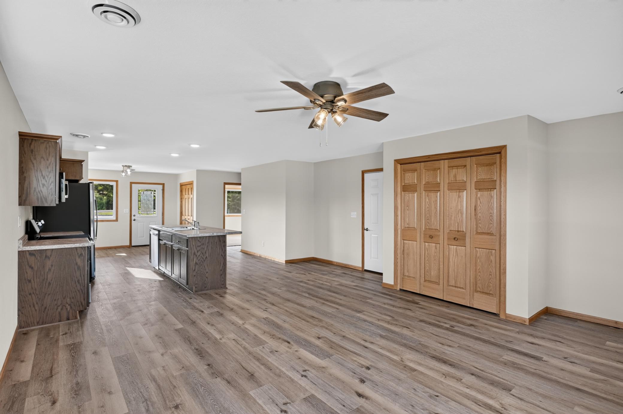 1509 Nokomis Street Property Photo 3