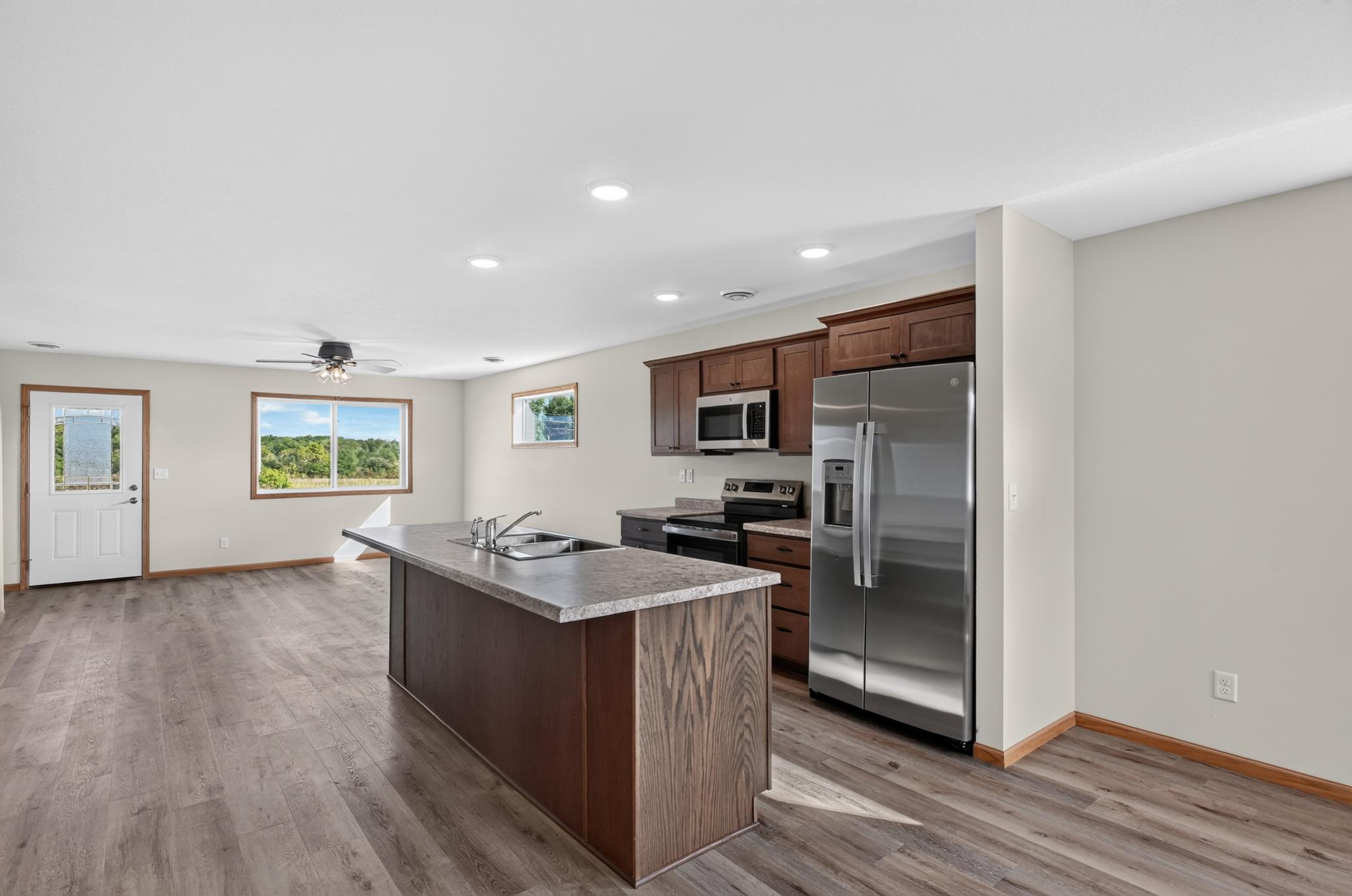1509 Nokomis Street Property Photo 6