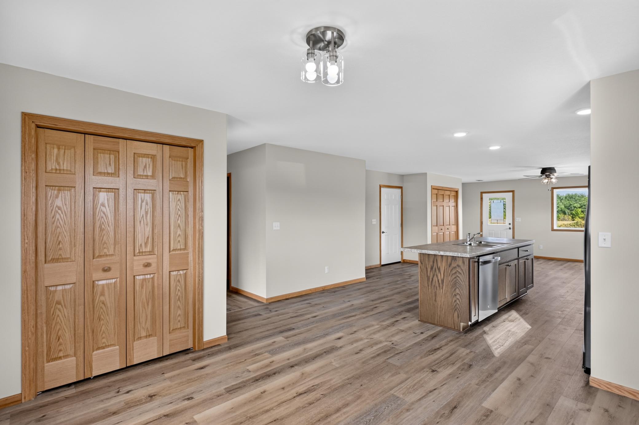 1509 Nokomis Street Property Photo 7