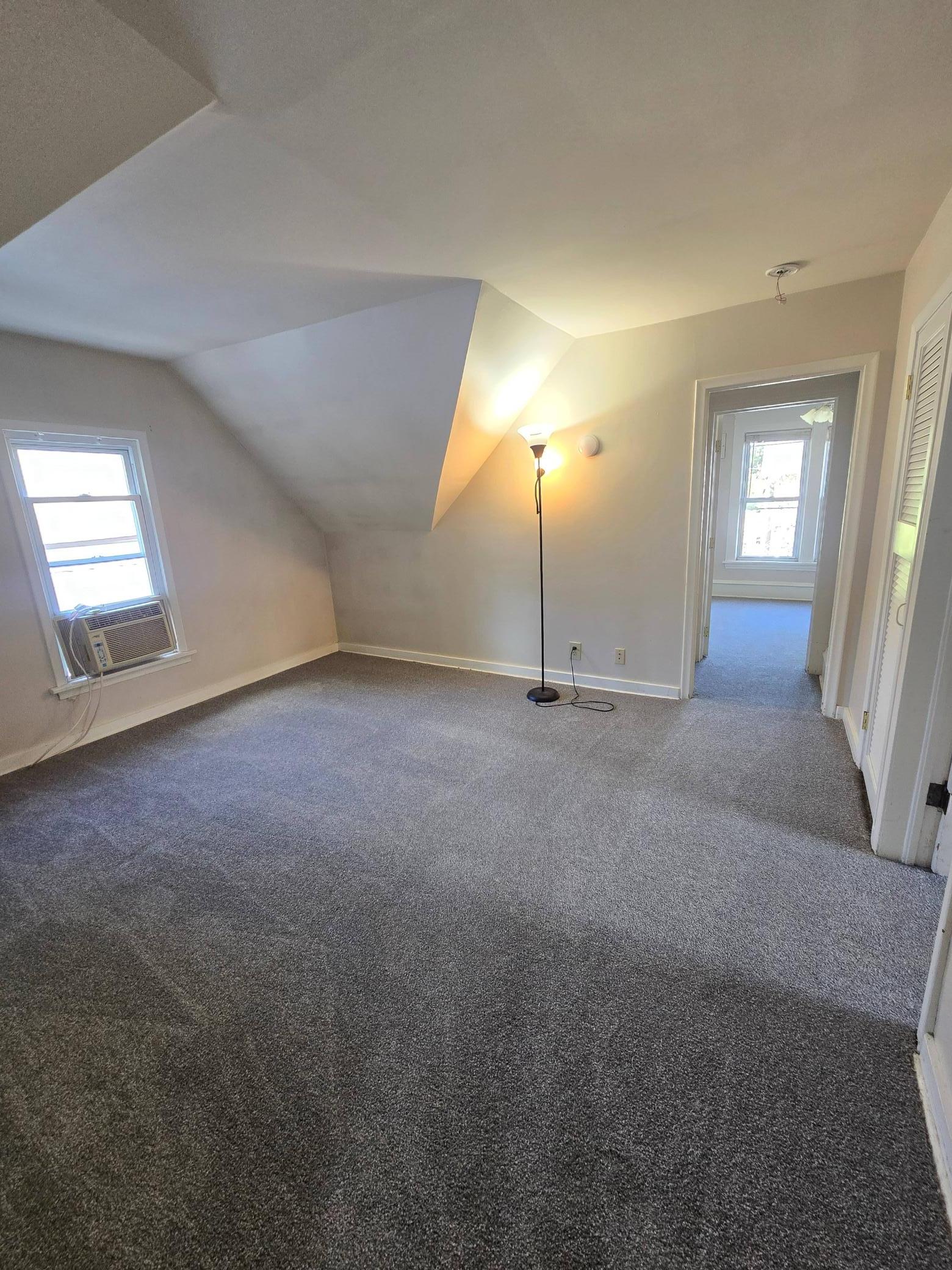 1010 20th Avenue Ne 2 Property Photo 5
