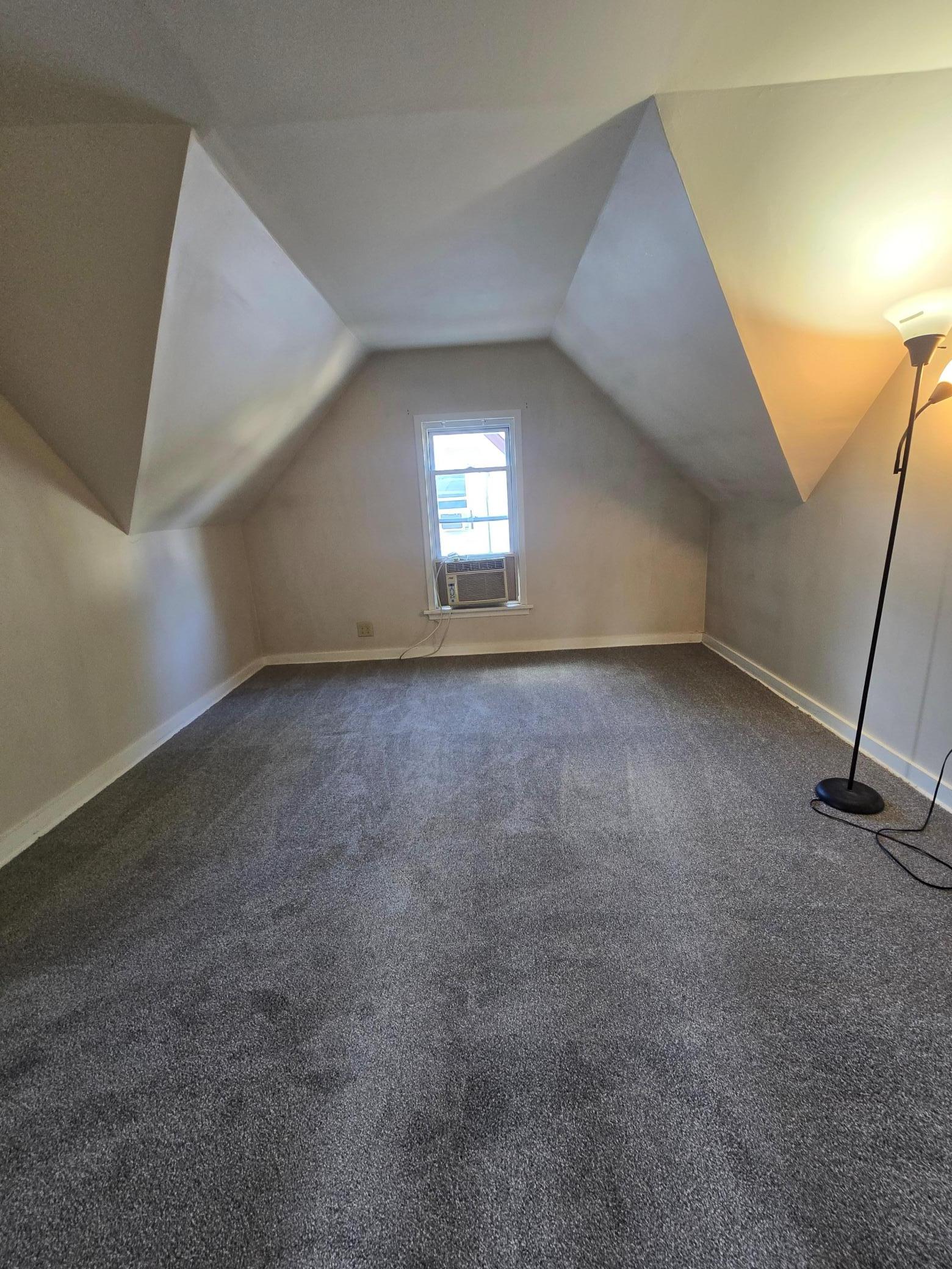 1010 20th Avenue Ne 2 Property Photo 6