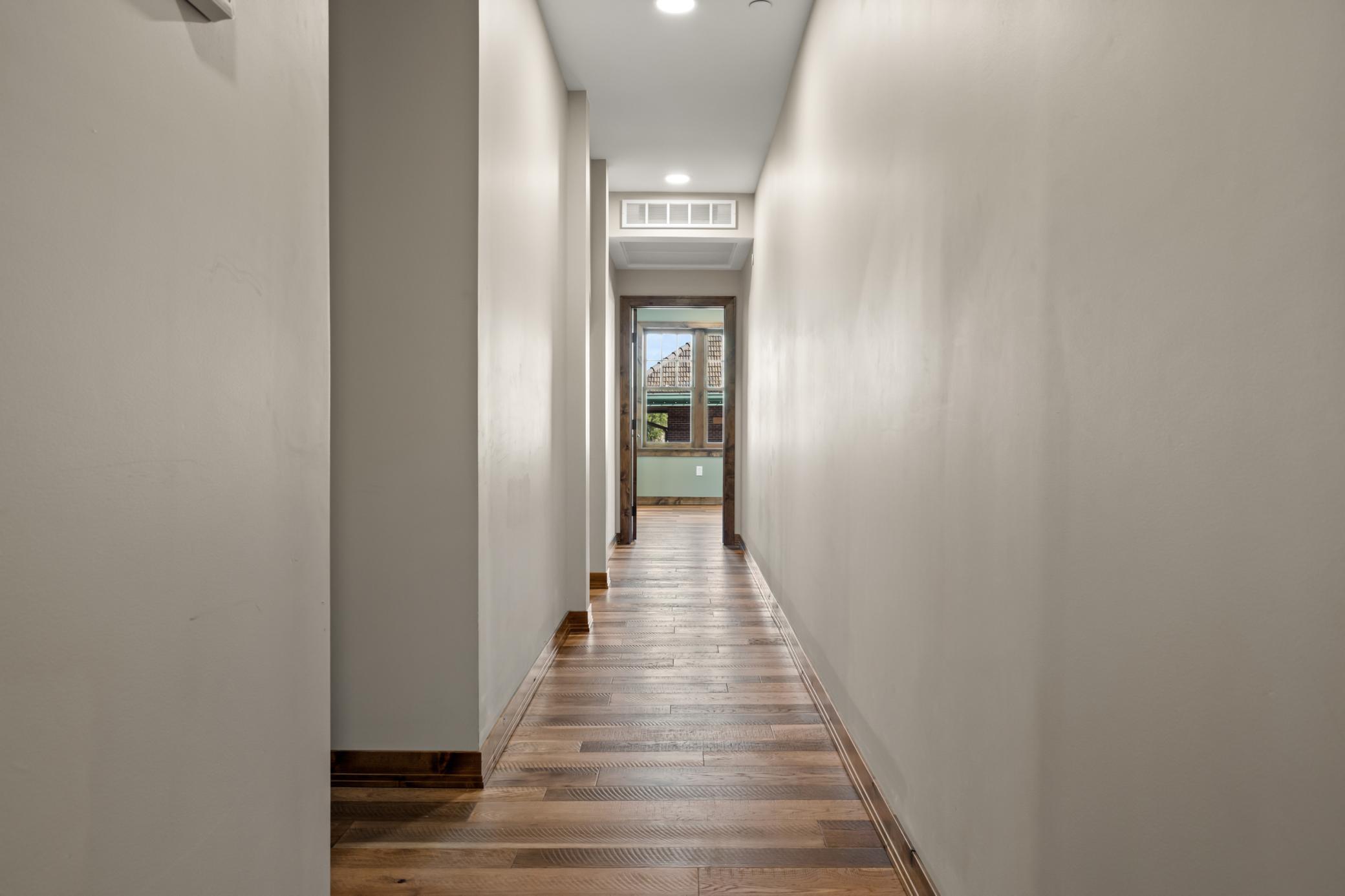 412 5th Street N 524 Property Photo 10