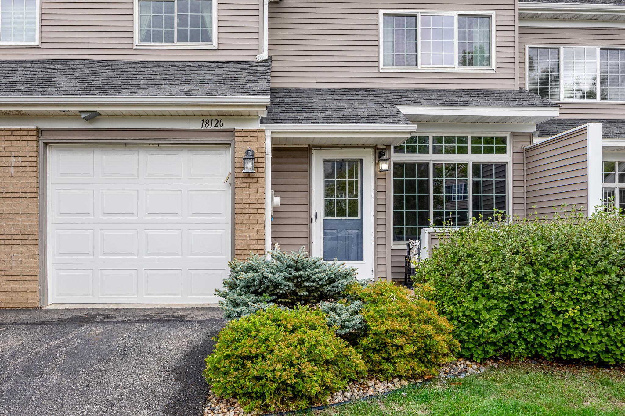 18126 Settlers Way Property Photo 1