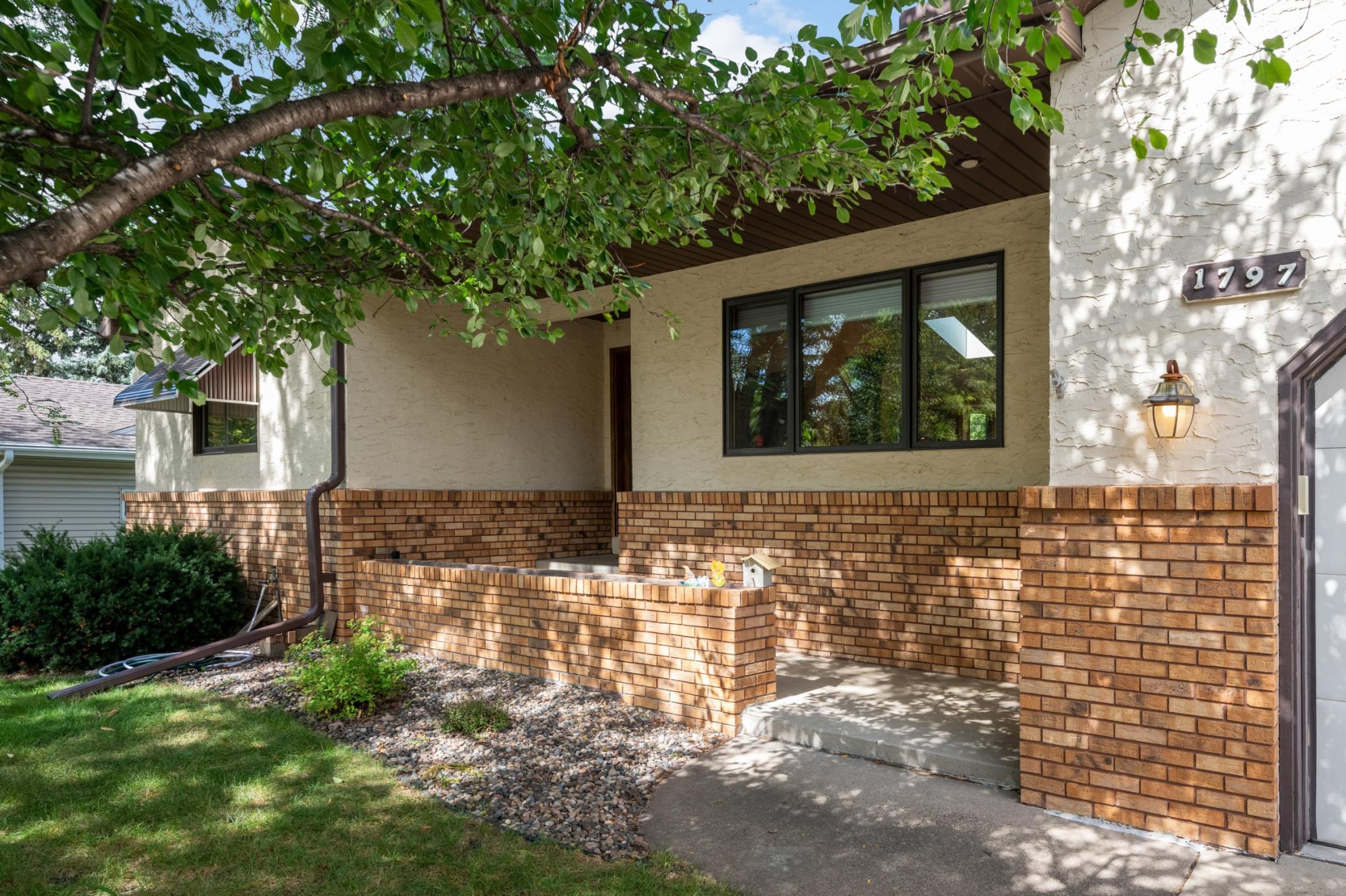 1797 Eldridge Avenue W Property Photo 3