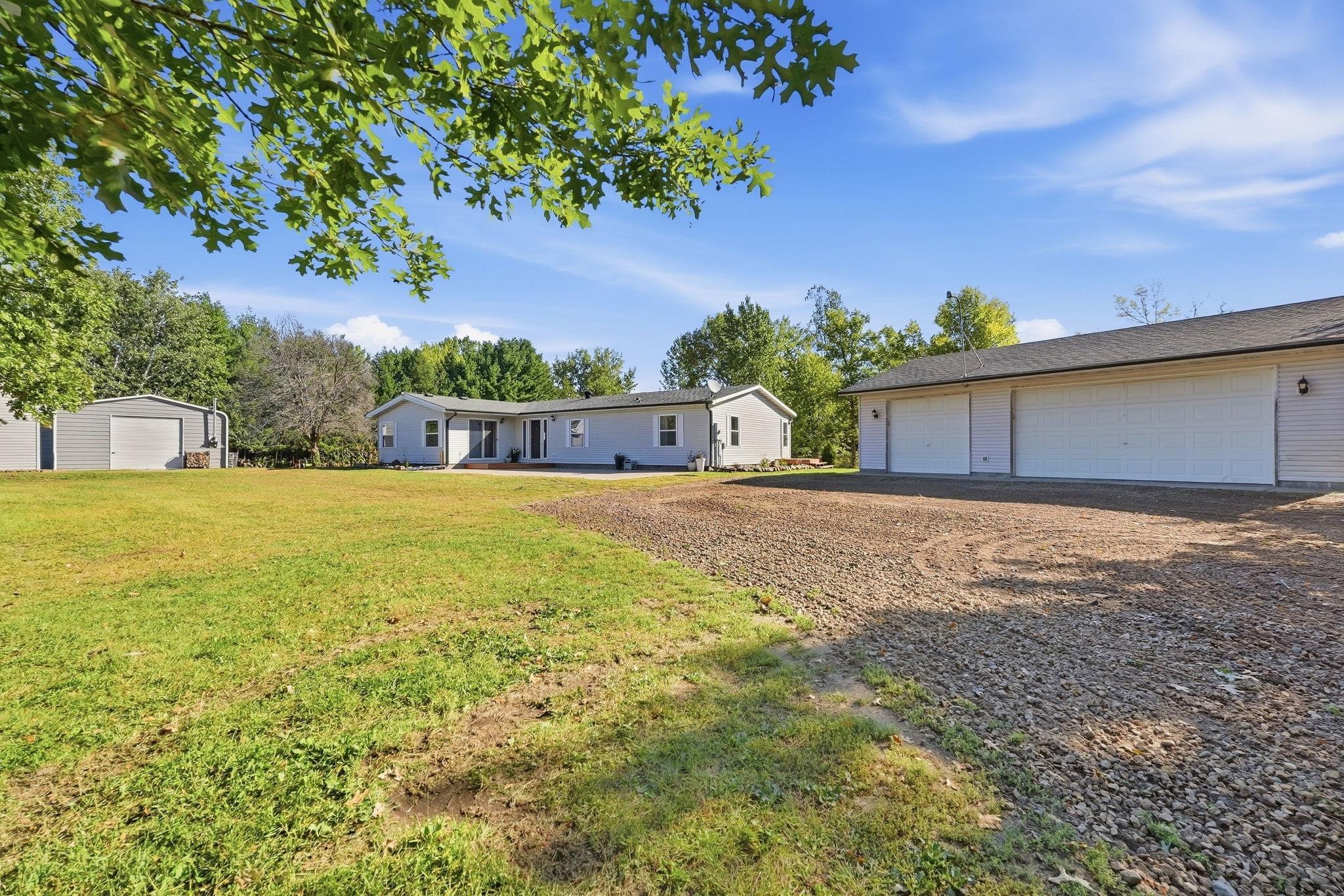 22449 County Road 75 Nw Property Photo 1