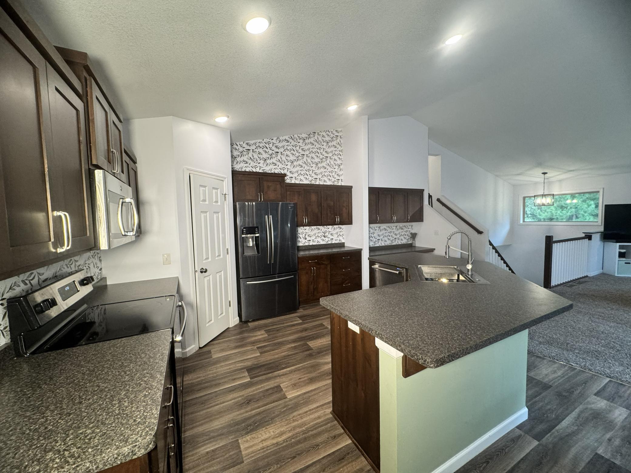 8609 Sugarberry Creek Property Photo 2