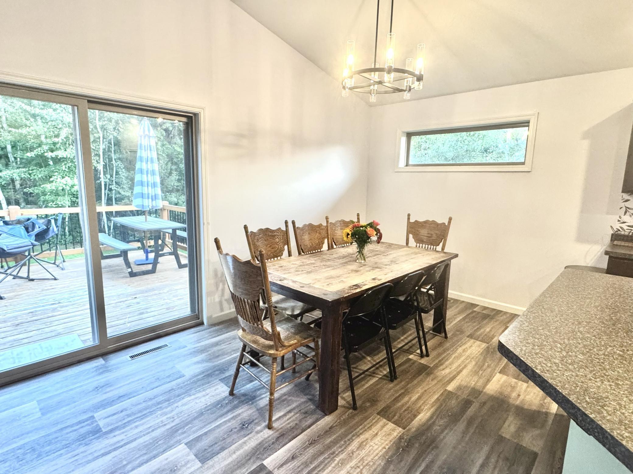 8609 Sugarberry Creek Property Photo 32