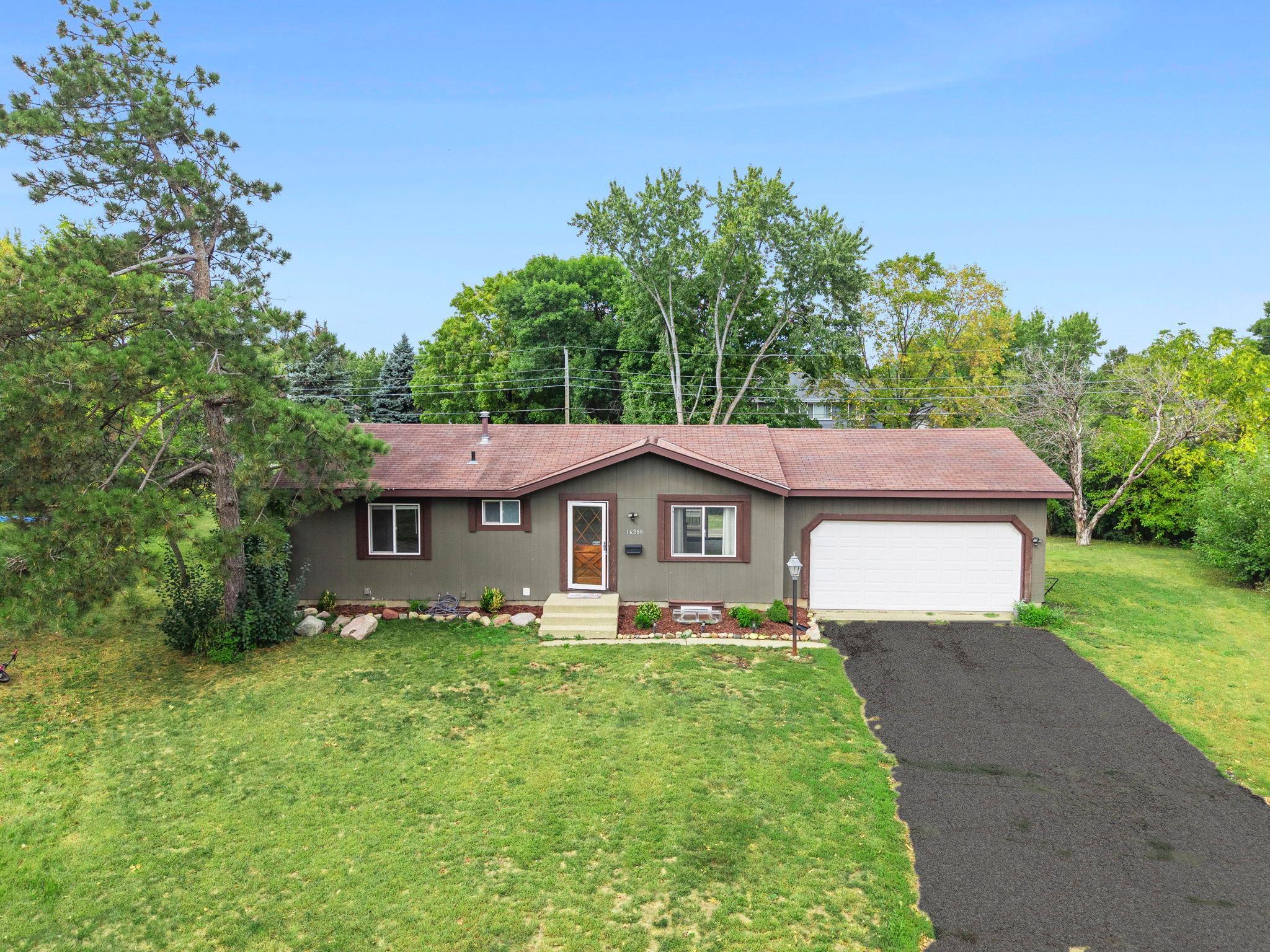 16288 Florida Way W Property Photo 1