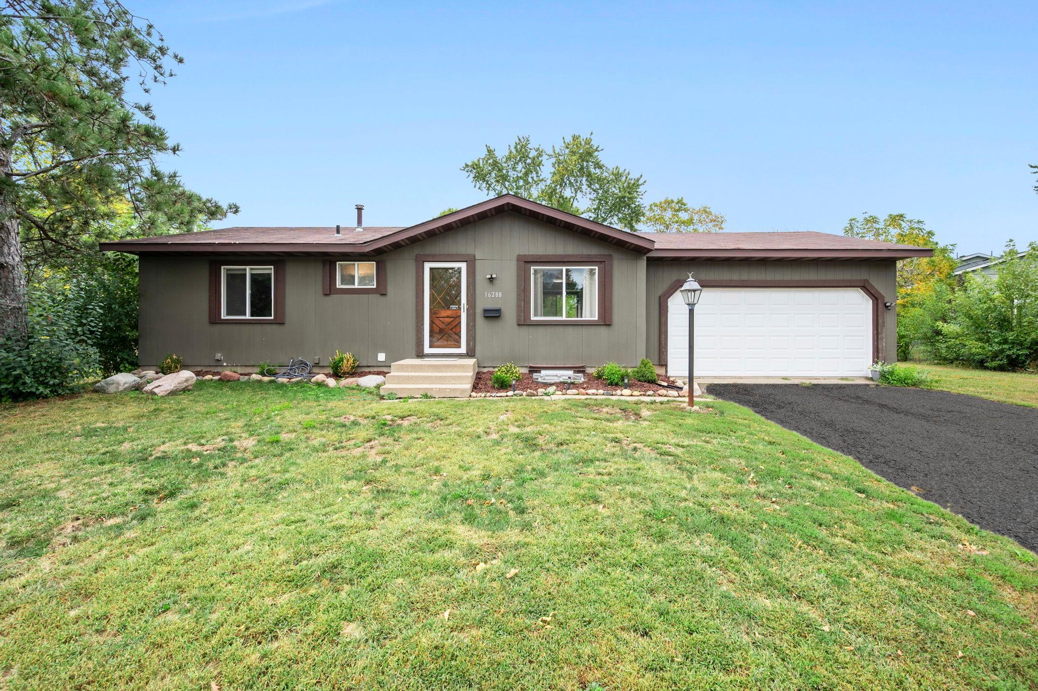 16288 Florida Way W Property Photo 31