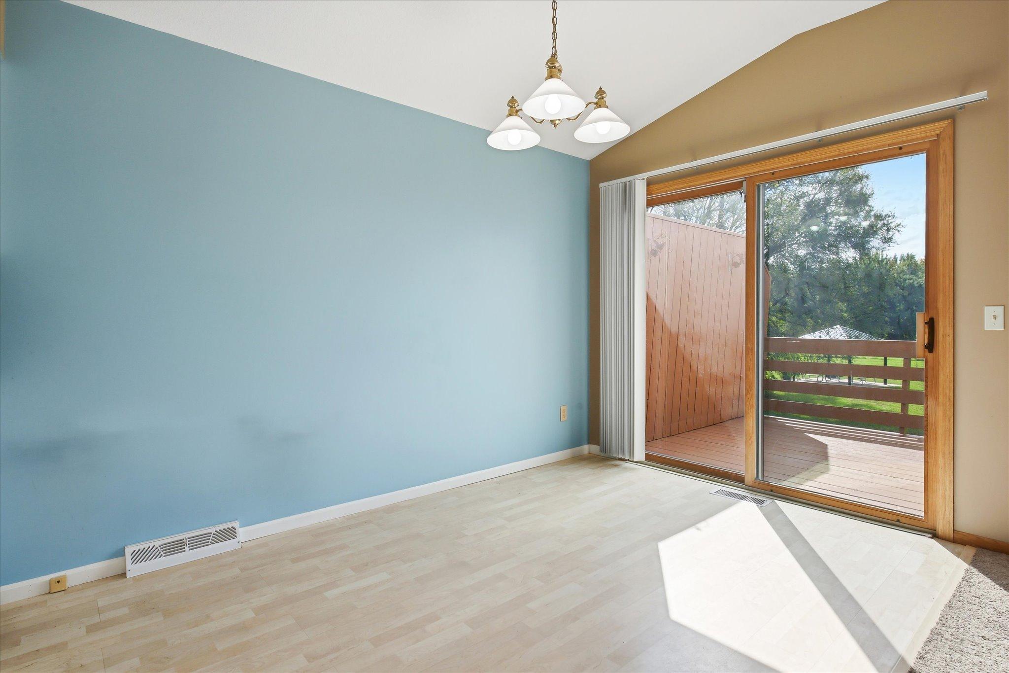 12103 Oak Park Boulevard Ne Property Photo 6