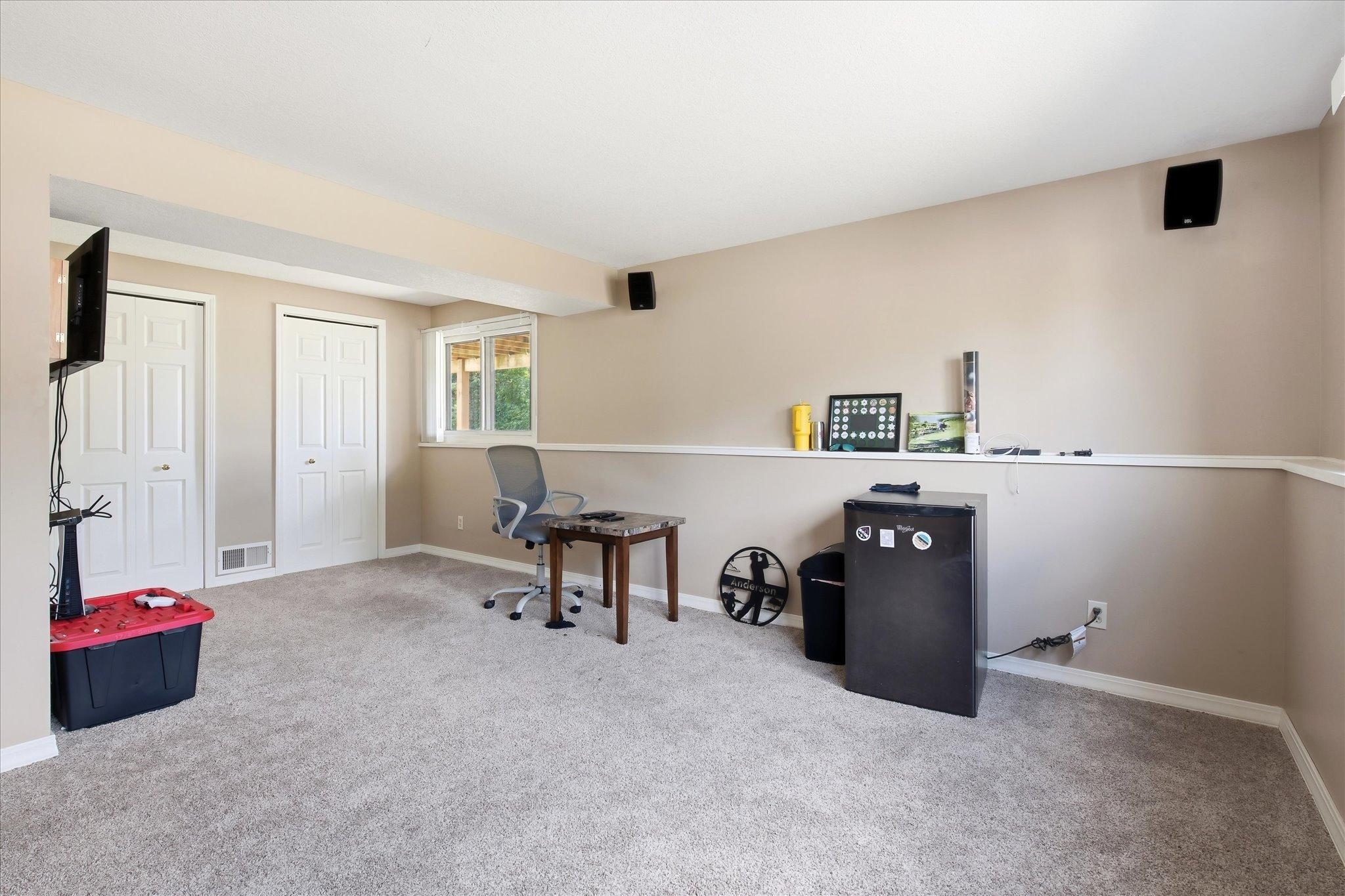 12103 Oak Park Boulevard Ne Property Photo 16