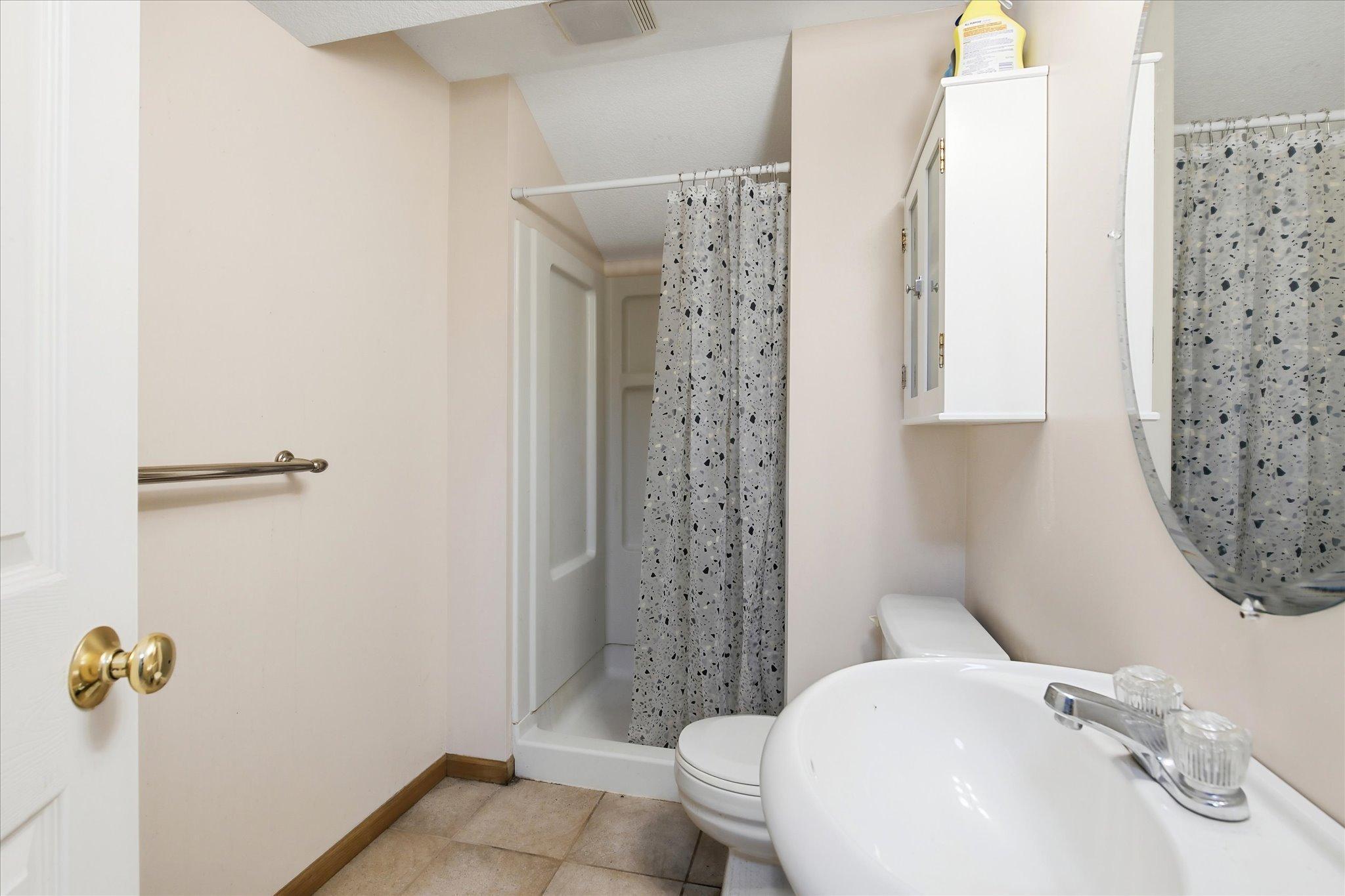 12103 Oak Park Boulevard Ne Property Photo 17