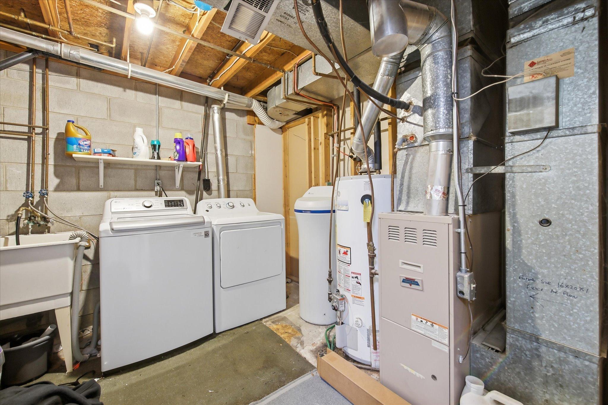 12103 Oak Park Boulevard Ne Property Photo 18