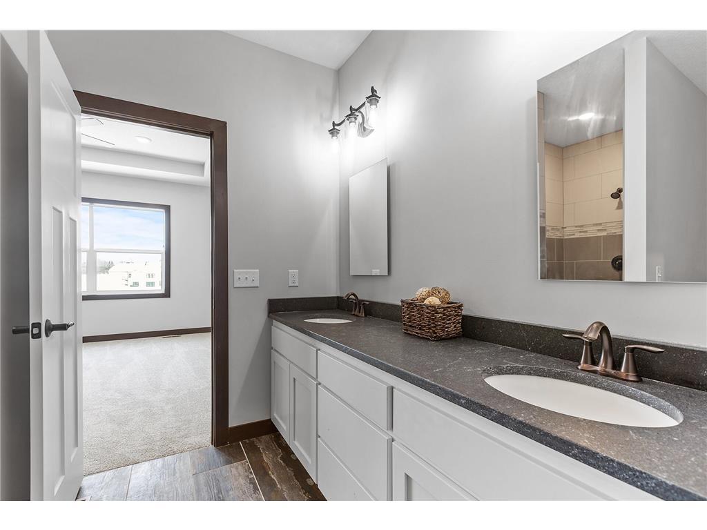 22146 Johnson Street Nw Property Photo 7