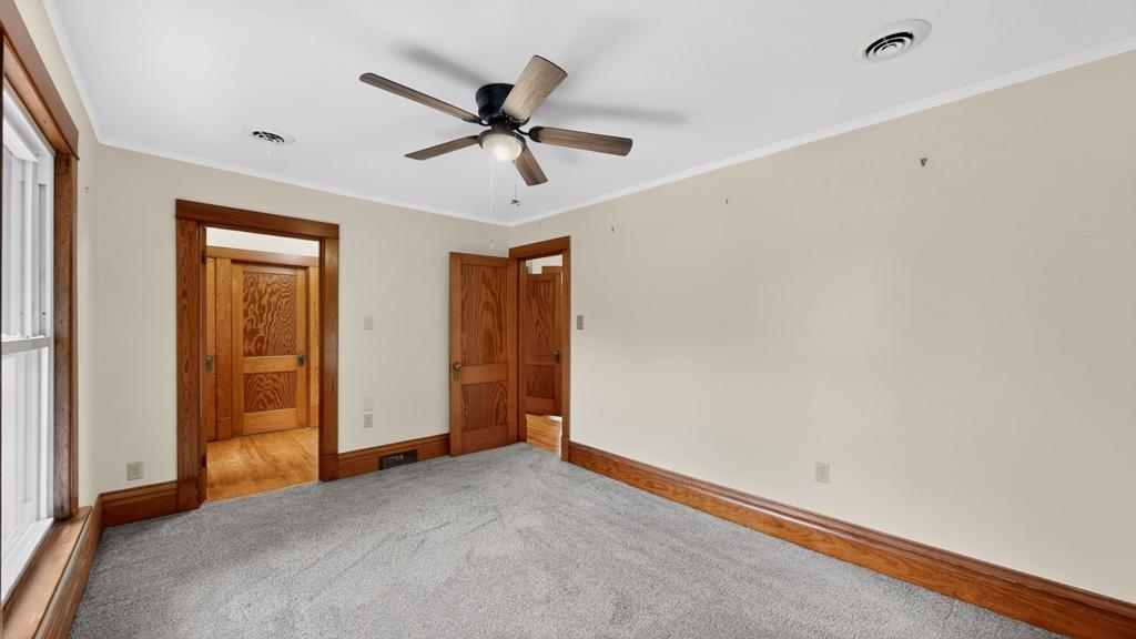 706 N Broadway Avenue Property Photo 26