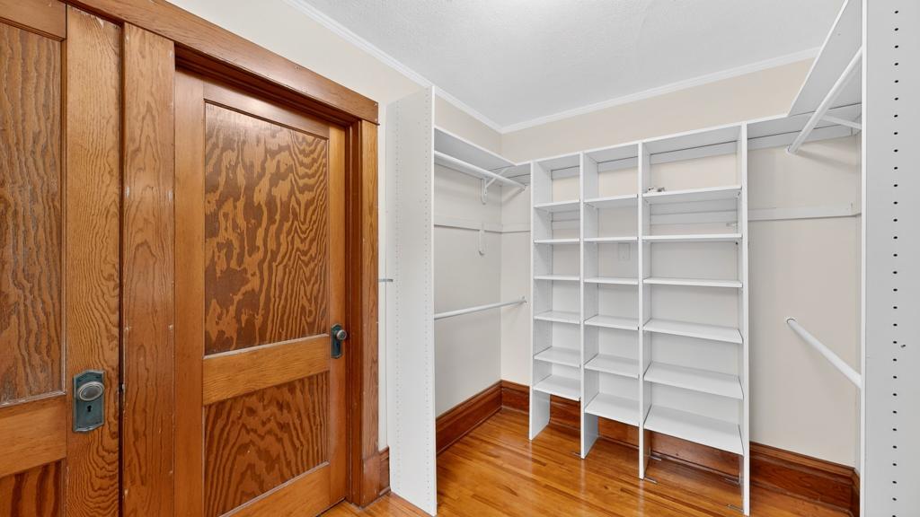 706 N Broadway Avenue Property Photo 27