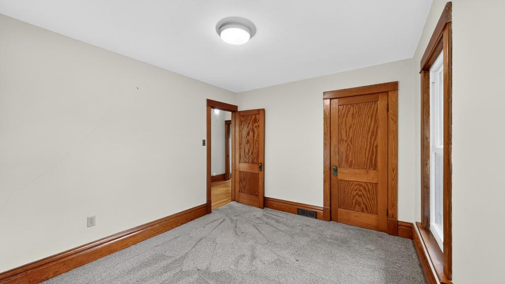 706 N Broadway Avenue Property Photo 31