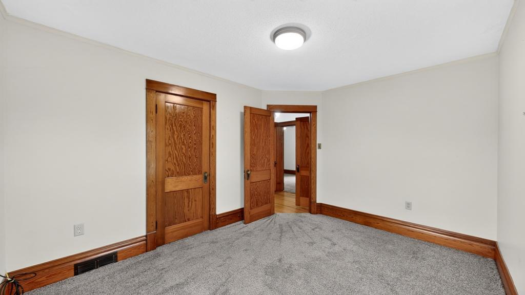 706 N Broadway Avenue Property Photo 33