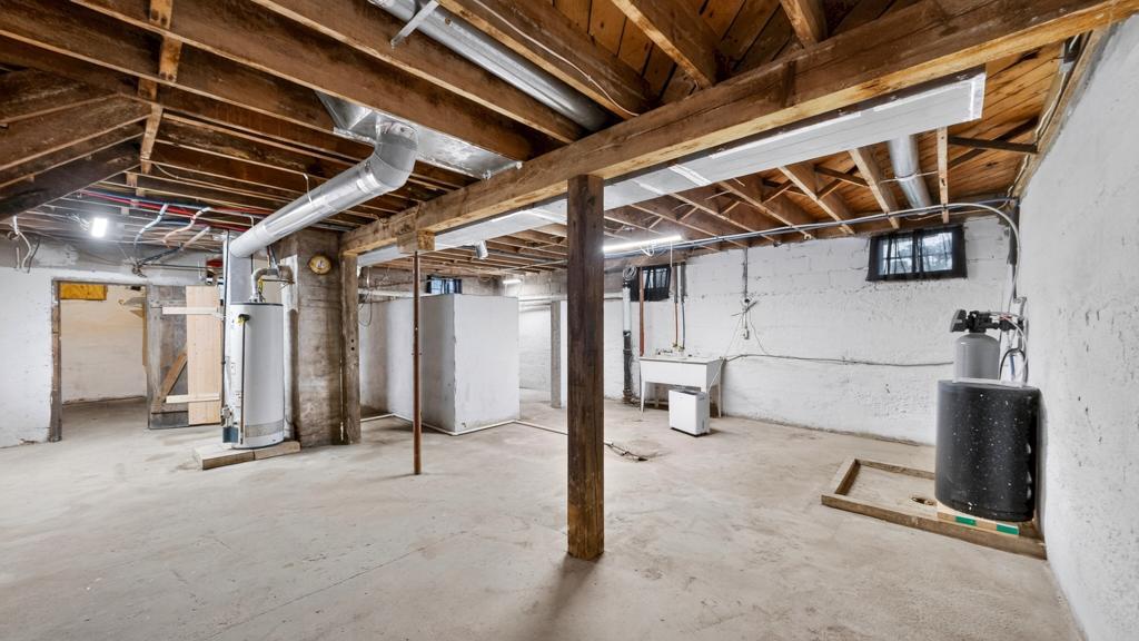 706 N Broadway Avenue Property Photo 34