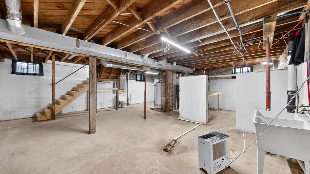 706 N Broadway Avenue Property Photo 35