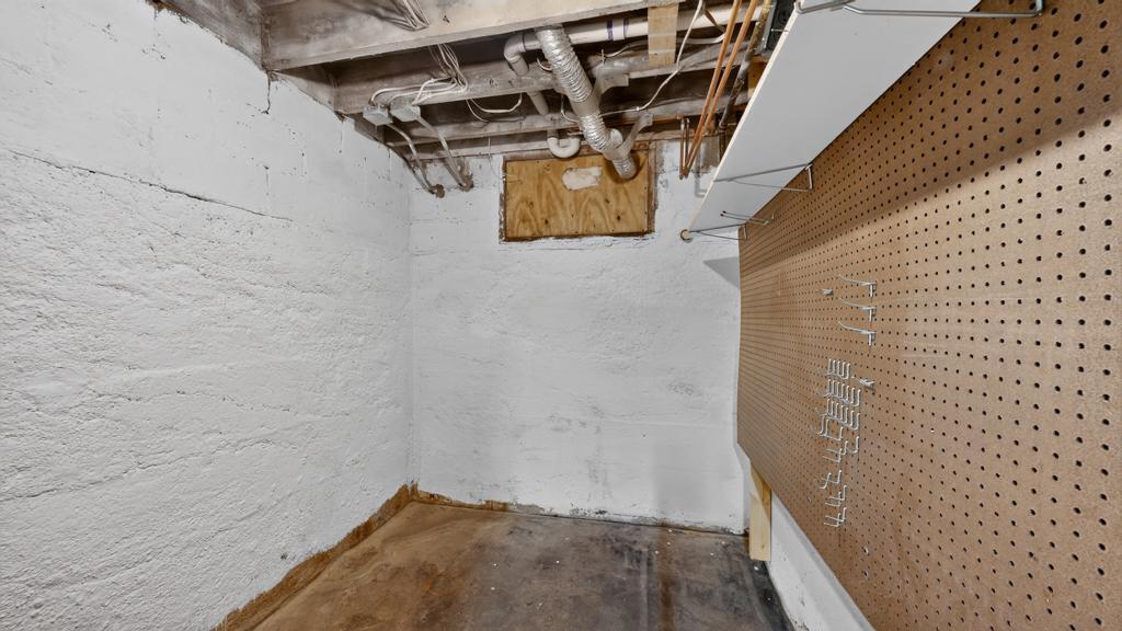 706 N Broadway Avenue Property Photo 38