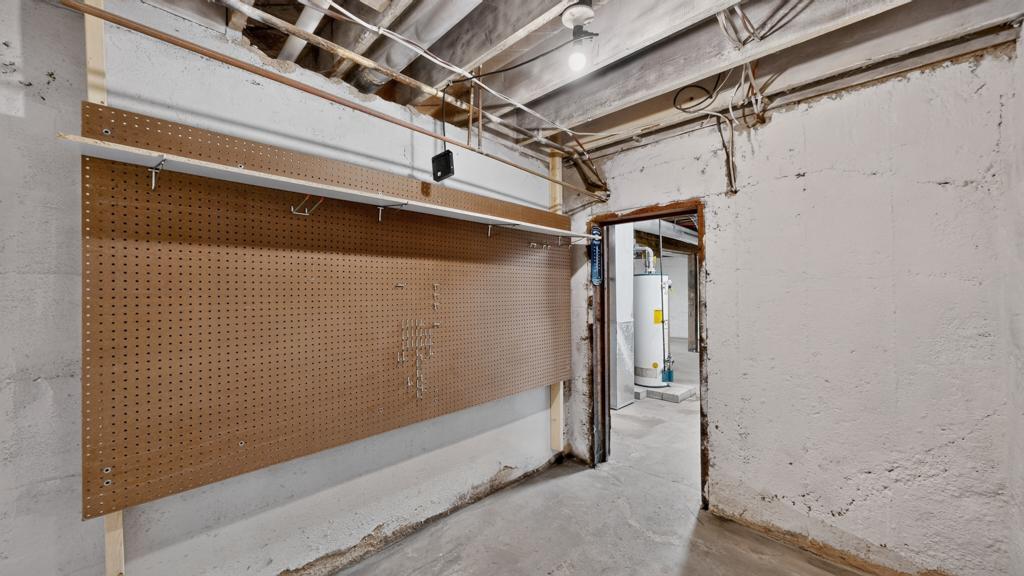 706 N Broadway Avenue Property Photo 39