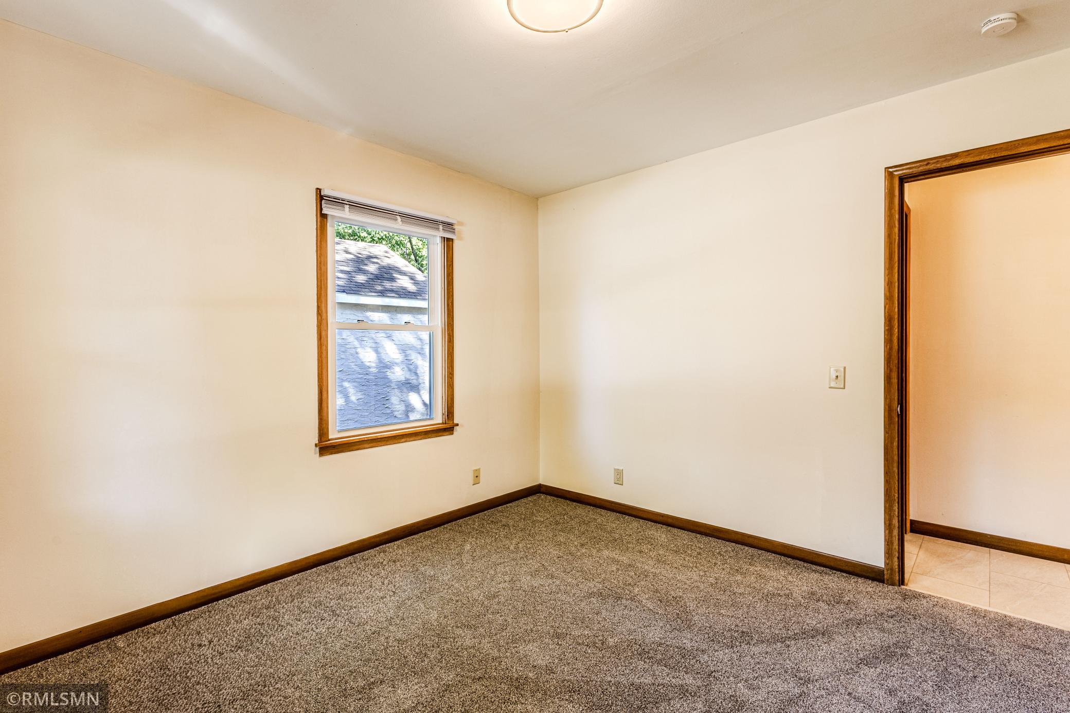 6823 E River Road Ne Property Photo 14